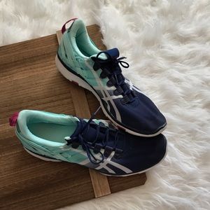 ASICS running shoes 💙